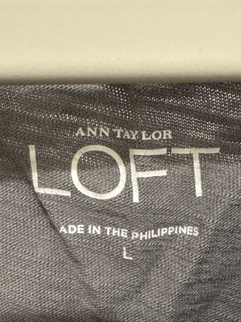 Ann Taylor LOFT Large Gray Sleeveless Ruffle Fringe Tank - Picture 2 of 3